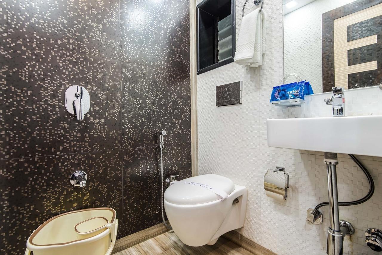 Hotel Modern Мумбаи Экстерьер фото